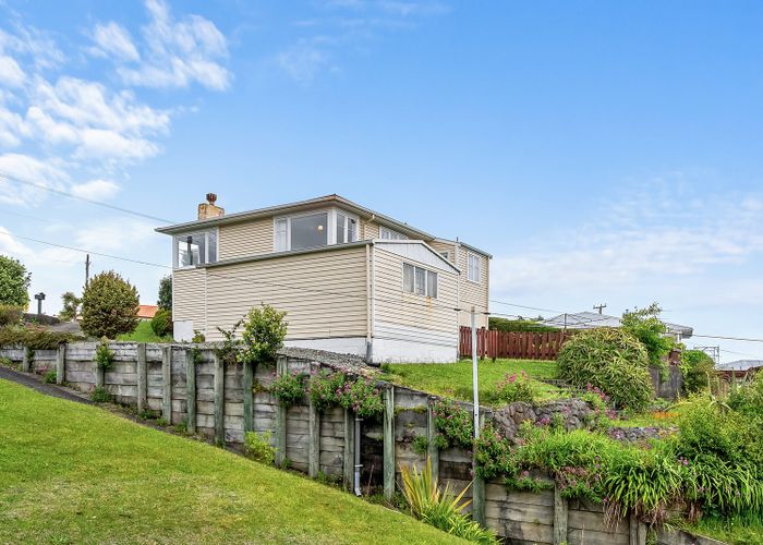  at 22 Pokohiwi Road, Normandale, Lower Hutt