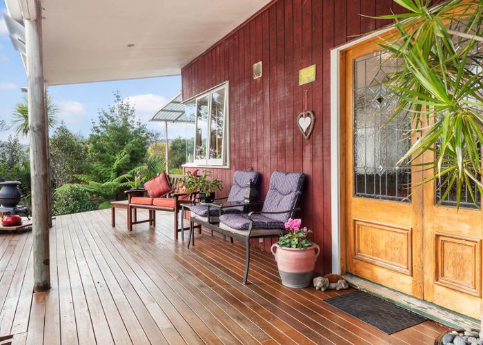  at 2 Aio Wira Road, Waitākere, Auckland