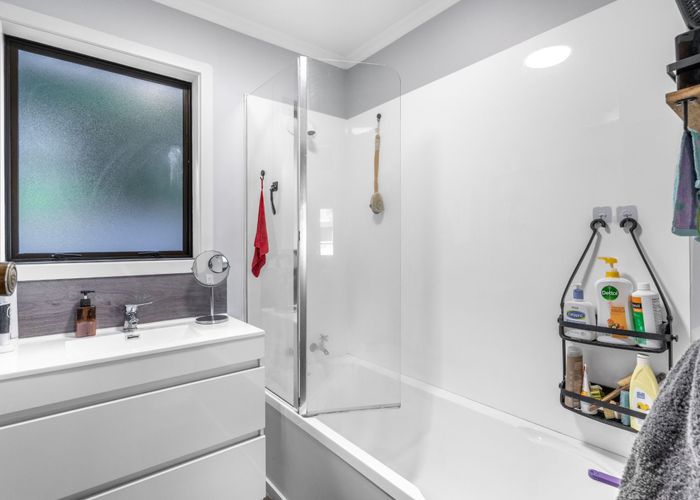  at 106 Cunningham Crescent, Grasmere, Invercargill