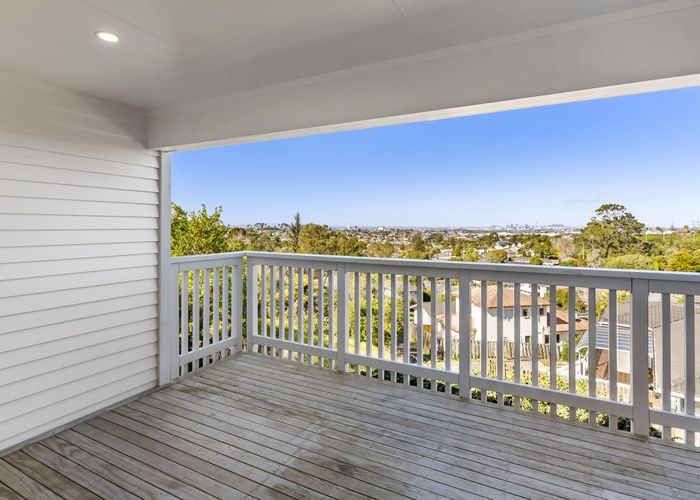  at 229B Sunset Road, Sunnynook, North Shore City, Auckland