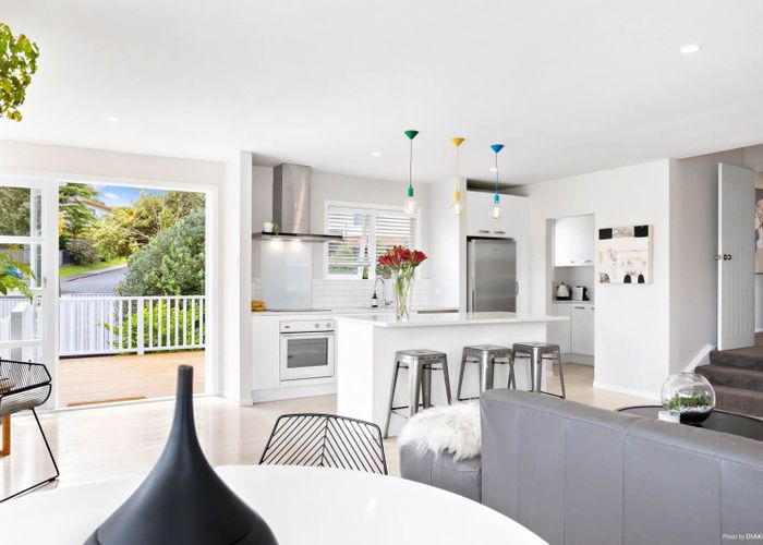  at 22 Stott Avenue, Birkdale, Auckland