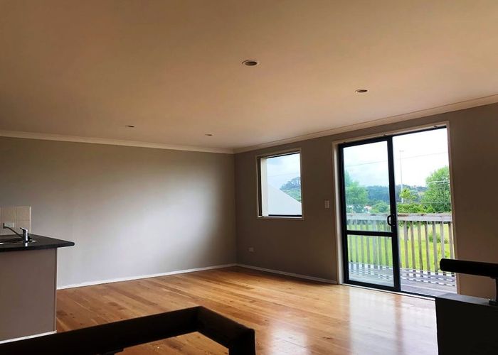  at 9 Pooks Road, Ranui, Waitakere City, Auckland