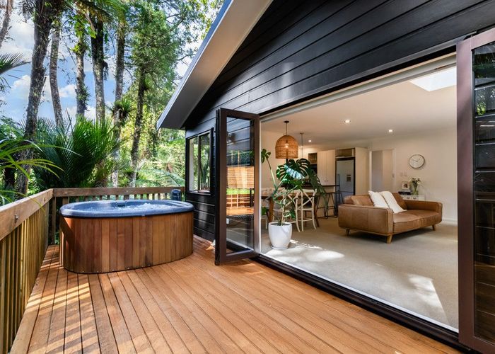  at 408 Scenic Drive, Waiatarua, Auckland