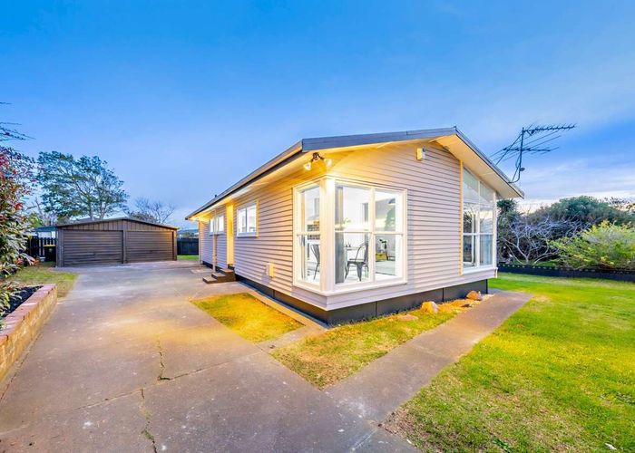  at 8 Harrow Place, Manurewa, Auckland