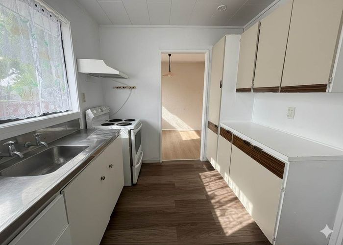  at 34 Garelja Road, Henderson, Waitakere City, Auckland