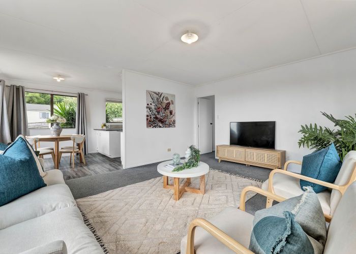  at 33 Riversdale Drive, Merrilands, New Plymouth, Taranaki