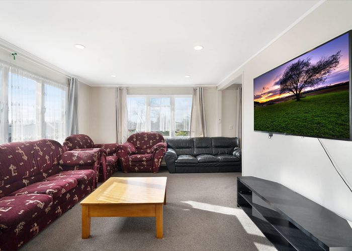  at 2/7 McLeod Road, Henderson, Auckland