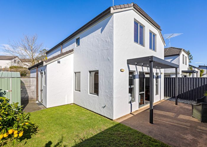  at 4/64 Schnapper Rock Road, Schnapper Rock, Auckland