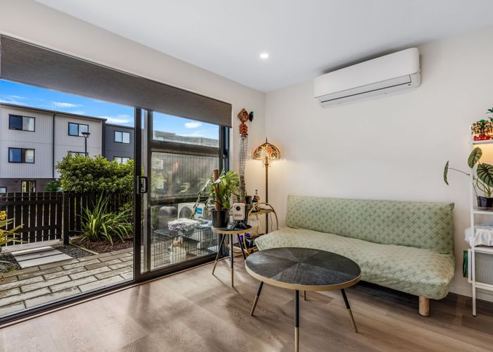  at 16 Selo Street, Glen Eden, Waitakere City, Auckland