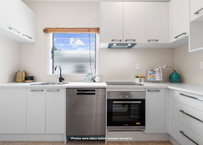  at 2/72 Alfriston Road, Manurewa East, Auckland