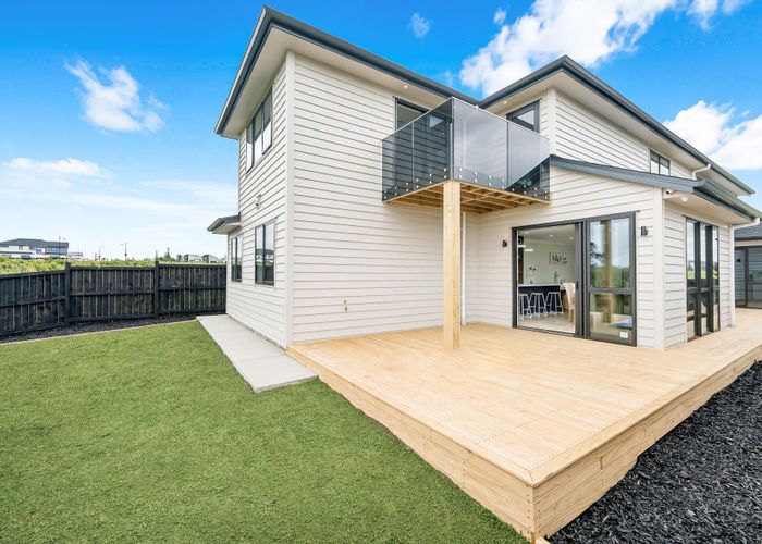  at 5 Seagreen Avenue, Rosehill, Papakura