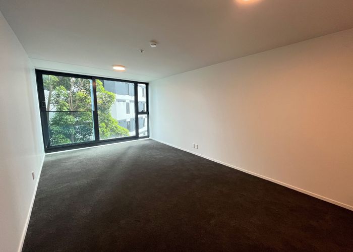  at 13Q/3 Whitaker Place, Grafton, Auckland
