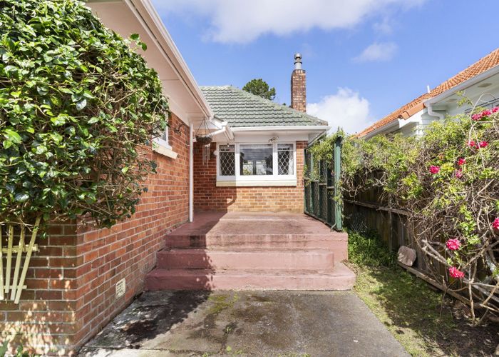  at 60 Walker Road, Point Chevalier, Auckland