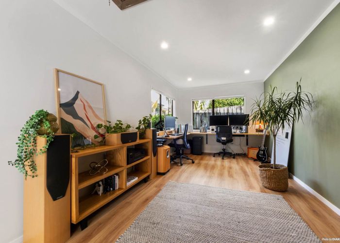  at 2/22 Lagoon Way, West Harbour, Waitakere City, Auckland