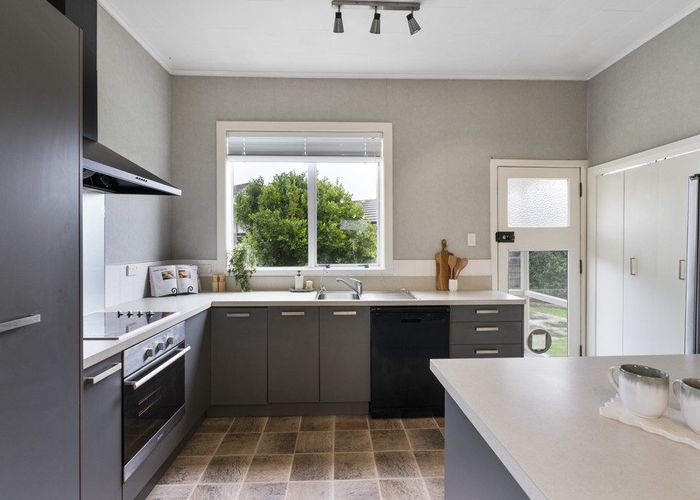  at 188 Brooklands Road, Brooklands, New Plymouth, Taranaki
