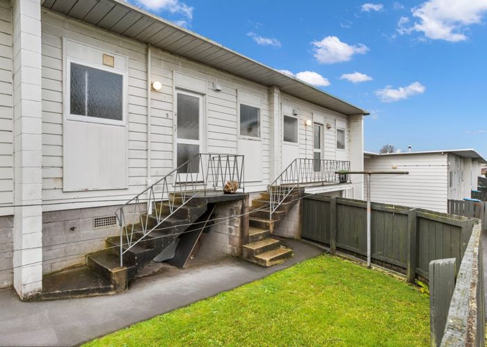  at 5/9 Mountain Road, Mount Wellington, Auckland City, Auckland