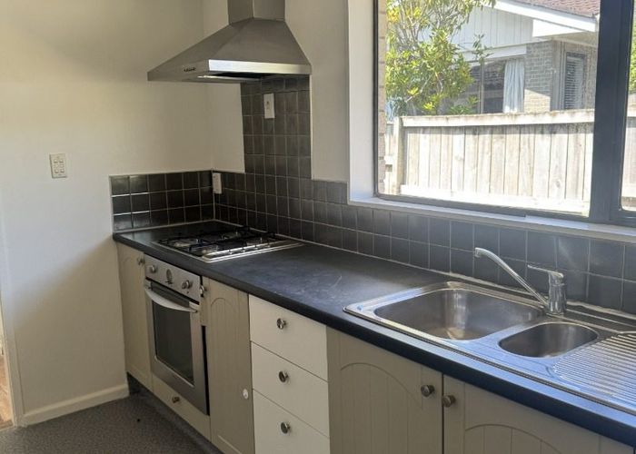  at 2 Darlington Place, Glendene, Waitakere City, Auckland