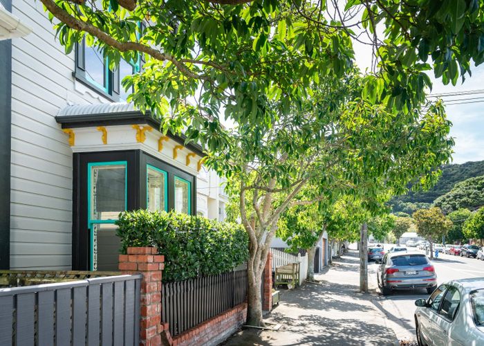  at 19 Roy Street, Newtown, Wellington