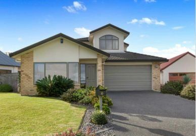  at 10 Longbush Road, Te Atatu Peninsula, Waitakere City, Auckland