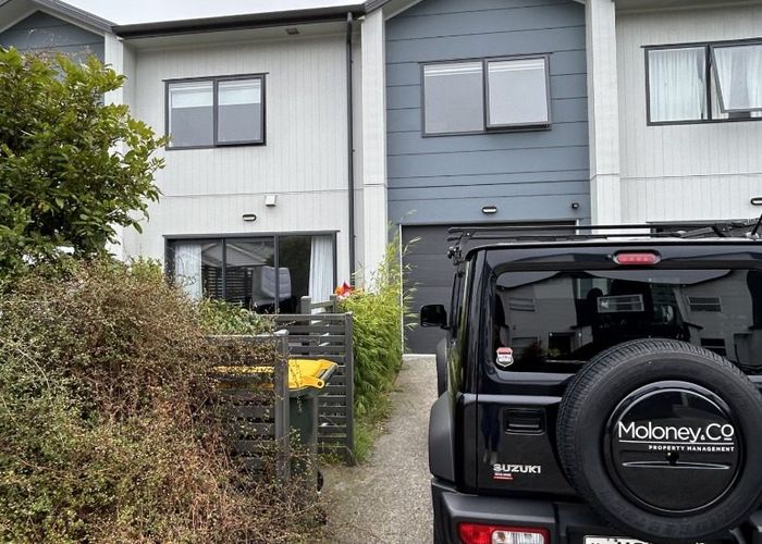  at 12 Bluff Road, Kenepuru, Porirua, Wellington