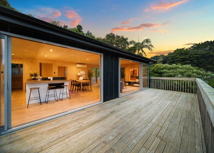  at 78 Warner Park Avenue, Laingholm, Waitakere City, Auckland