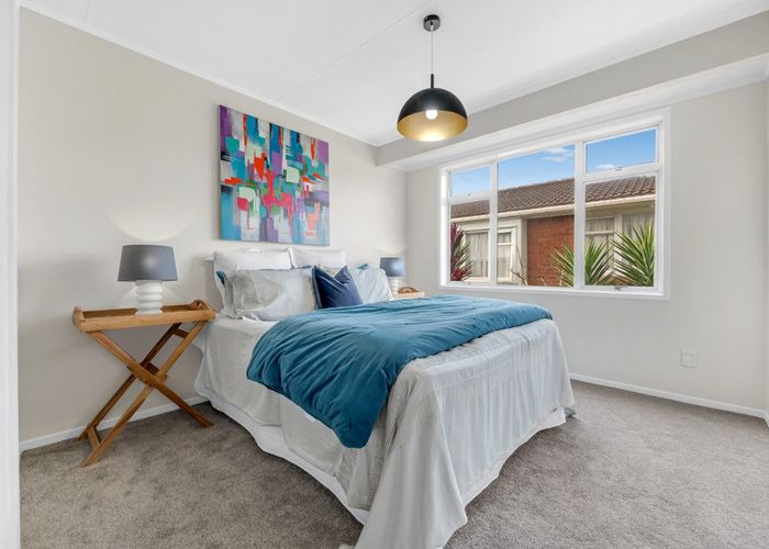  at 48 Chelburn Crescent, Mangere East, Auckland