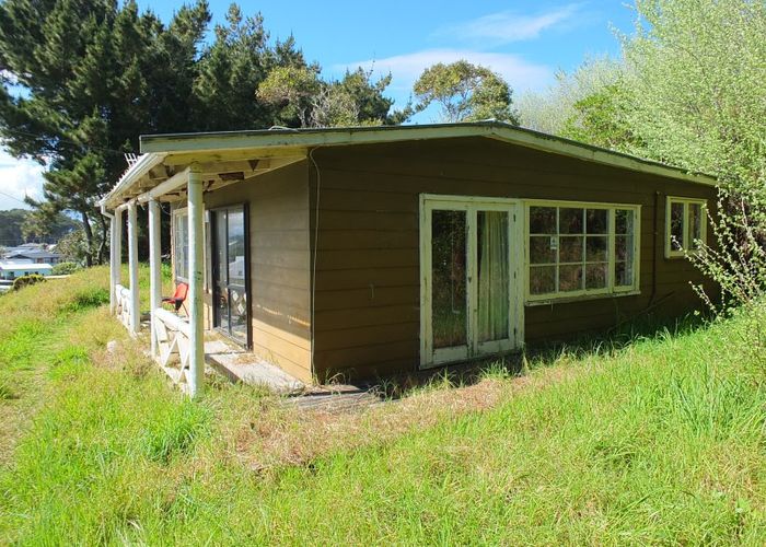  at 8 Signal Street, Foxton Beach, Foxton