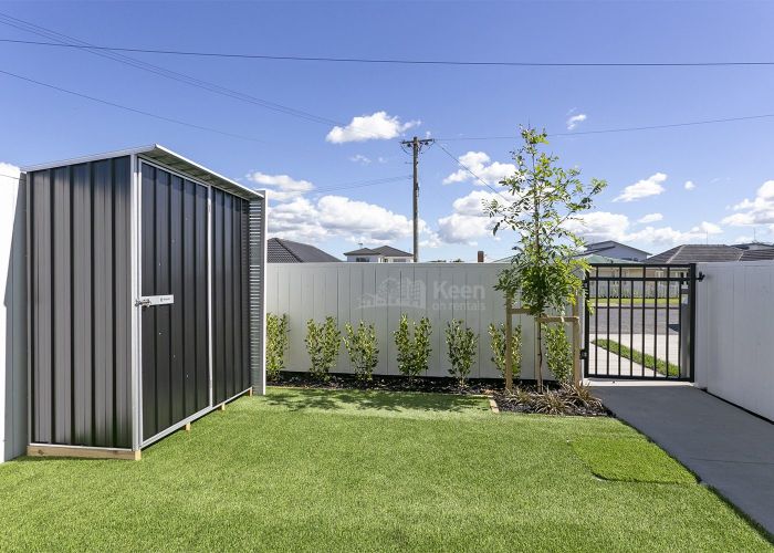  at 1/21 Karamu Street, Te Atatu Peninsula, Auckland