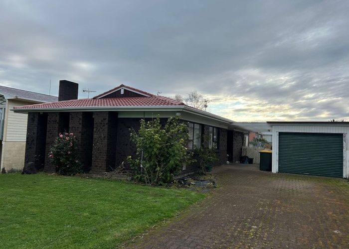  at 17  Pooley Street, Pakuranga Heights, Manukau City, Auckland