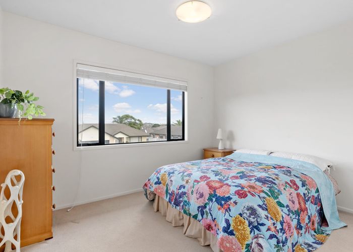  at 31/2 Armoy Drive, East Tamaki, Manukau City, Auckland