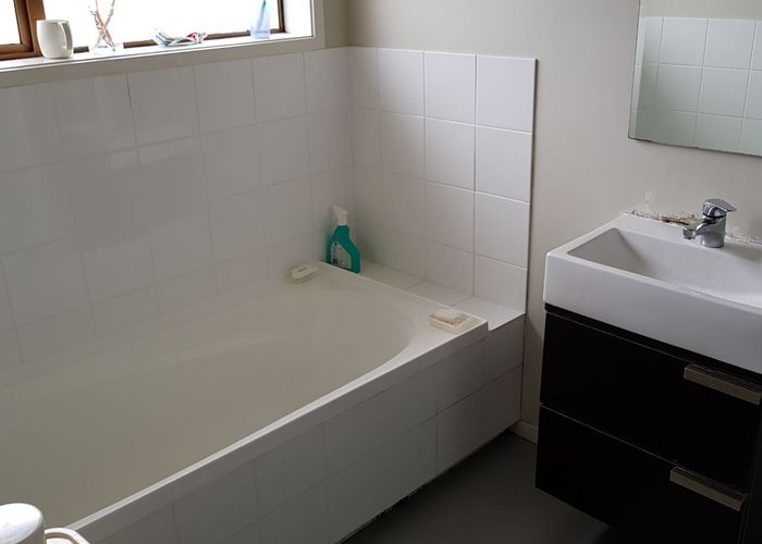  at 2/39 Turama Road, Royal Oak, Auckland City, Auckland