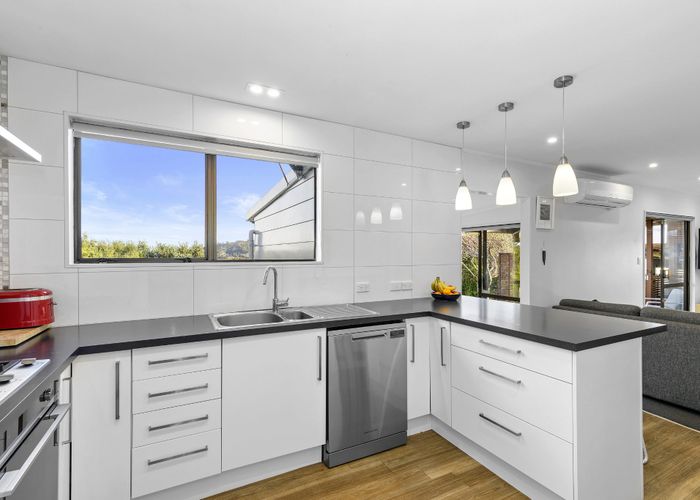  at 5 Waipounamu Drive, Kelson, Lower Hutt, Wellington