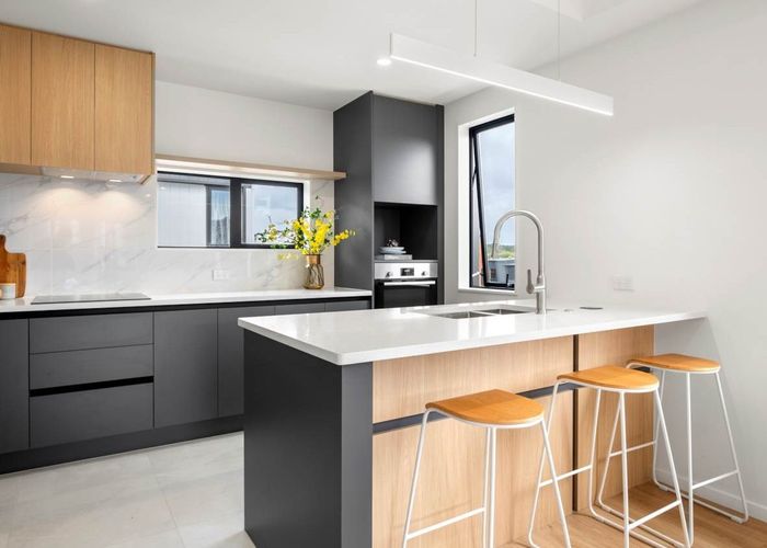  at 21 Papatahi Lane, Flat Bush, Auckland