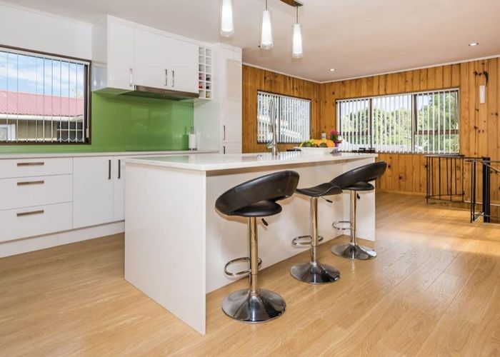  at 20 Linwood  Avenue, Forrest Hill, North Shore City, Auckland