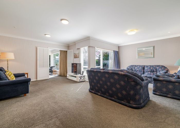  at 2 Linmor Place, Hokowhitu, Palmerston North, Manawatu / Whanganui