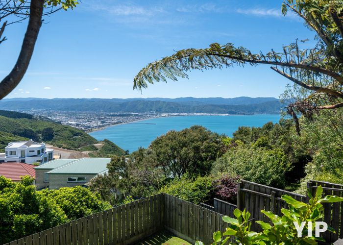  at 5 Bennett Grove, Newlands, Wellington, Wellington