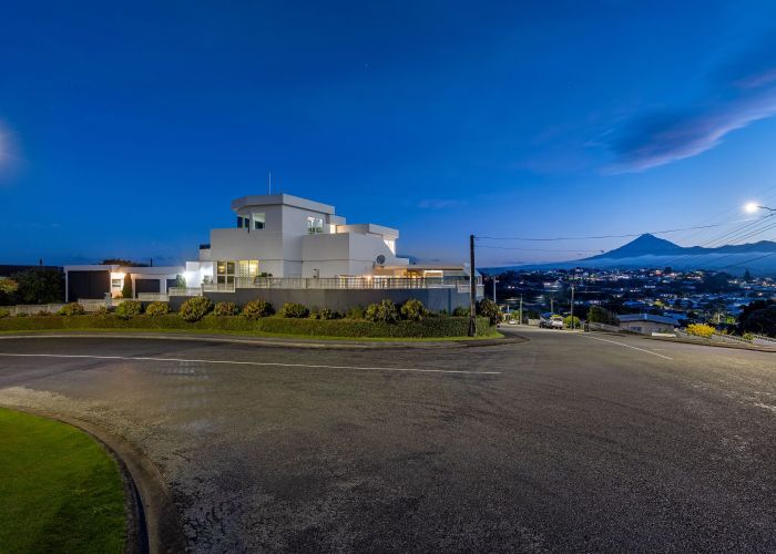  at 2 Findlay Street, Moturoa, New Plymouth