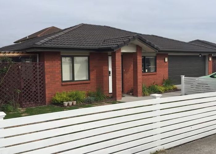  at 10 Sai Street, Flat Bush, Manukau City, Auckland