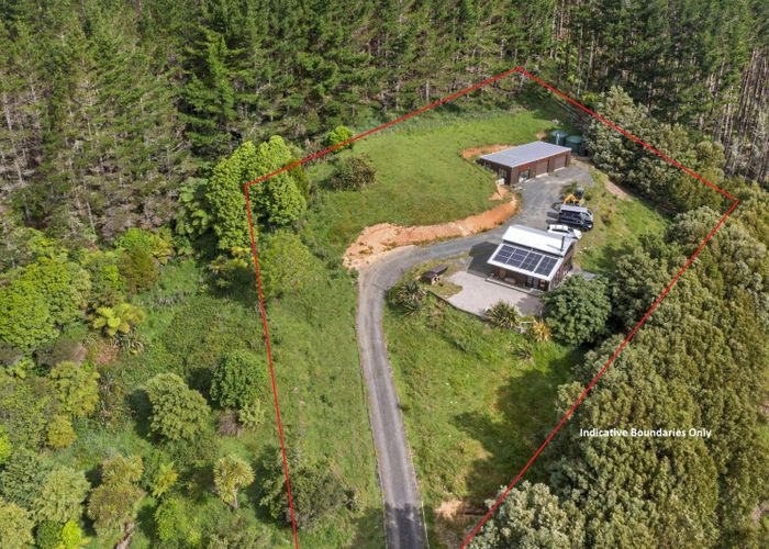  at 843 Old Mountain Road, Waitetuna