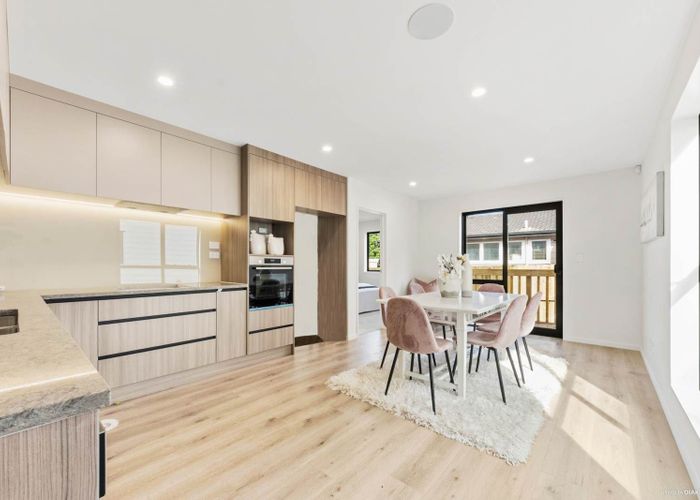  at LOT  2/33 Casuarina Road, Half Moon Bay, Manukau City, Auckland