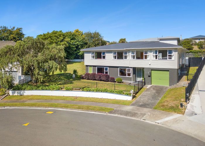  at 35 Pembroke Street, Tawa, Wellington