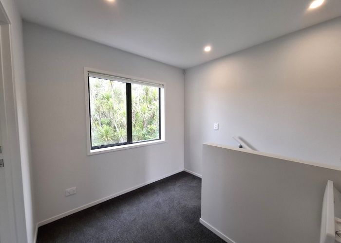  at 10/47 Awaroa Road, Sunnyvale, Waitakere City, Auckland