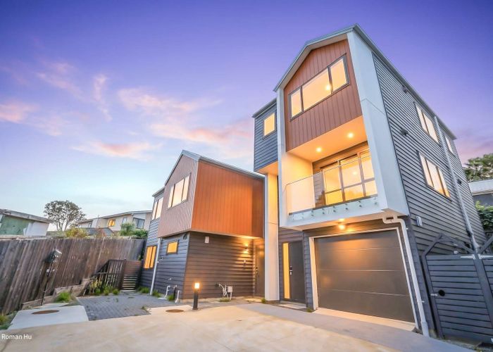  at 8/6 Woodhouse Place, West Harbour, Waitakere City, Auckland