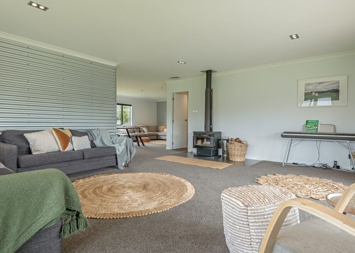  at 235A Watershed Road, Bunnythorpe