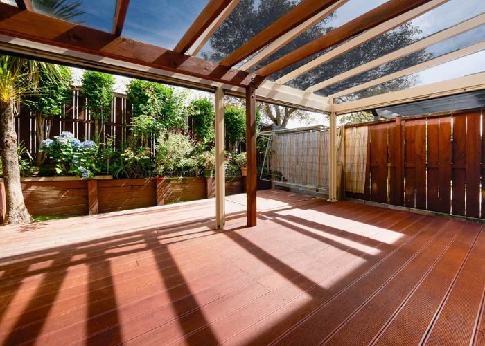  at 8/427 Albany Highway, Albany, North Shore City, Auckland