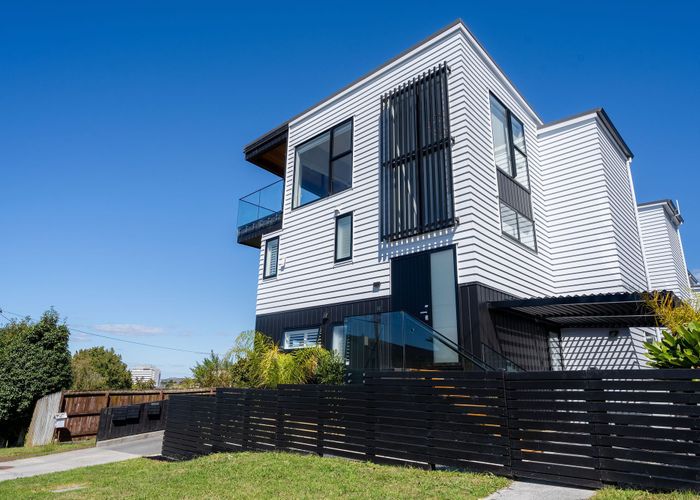  at 40A Belmont Terrace, Milford, Auckland