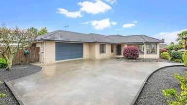  at 43 Parkhaven Drive, Rosehill, Papakura