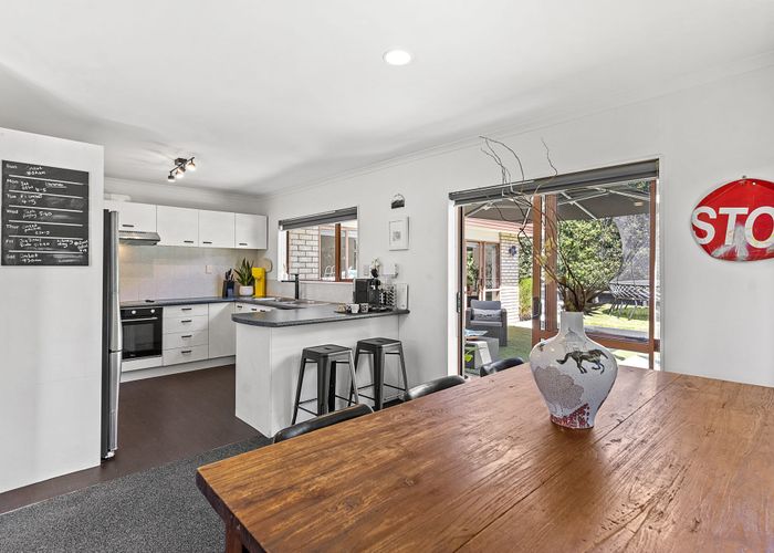  at 33 Munroe Road, Ranui, Auckland