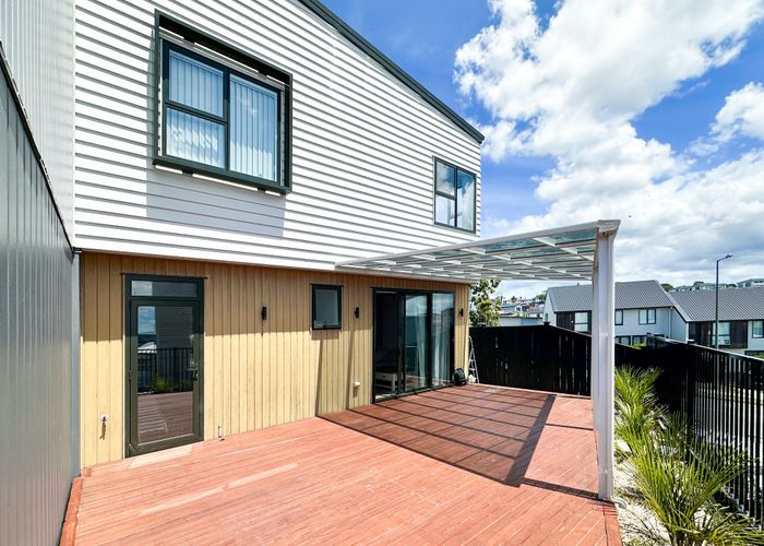  at 22 Heketara Way, Massey, Waitakere City, Auckland