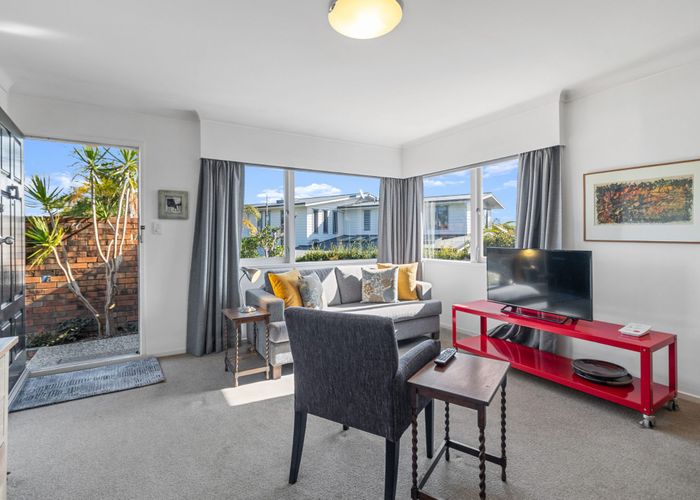  at 2/68 Speight Road, Kohimarama, Auckland